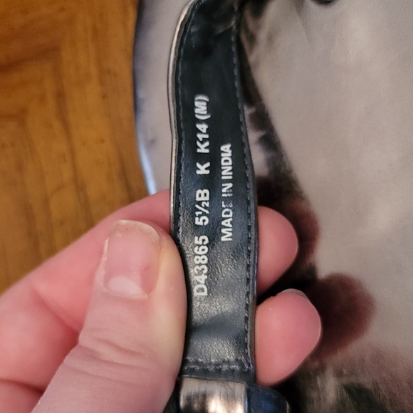 Sandals - Picture 4 of 5